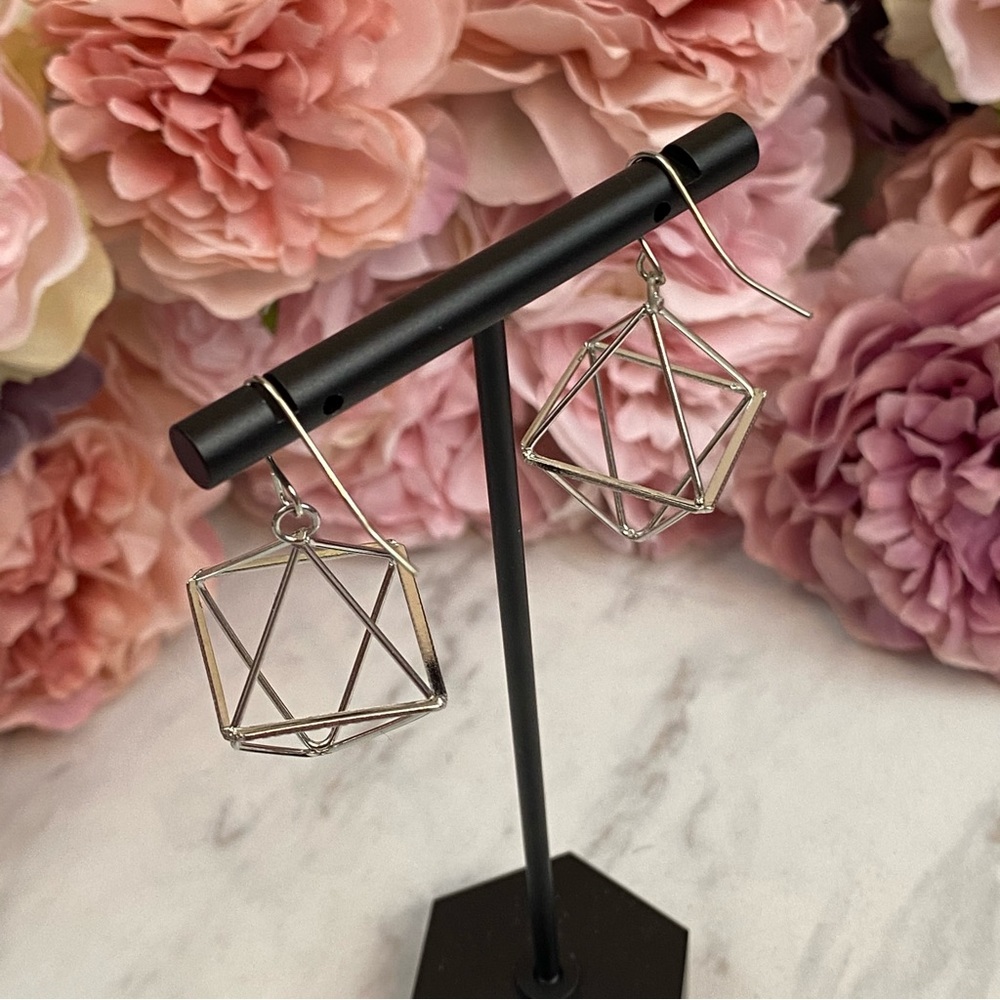 Beautiful Geometric Lantern Dangle Earrings - Picture 8 of 16